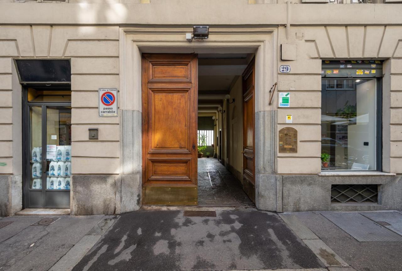 Central Apartment Турин Экстерьер фото