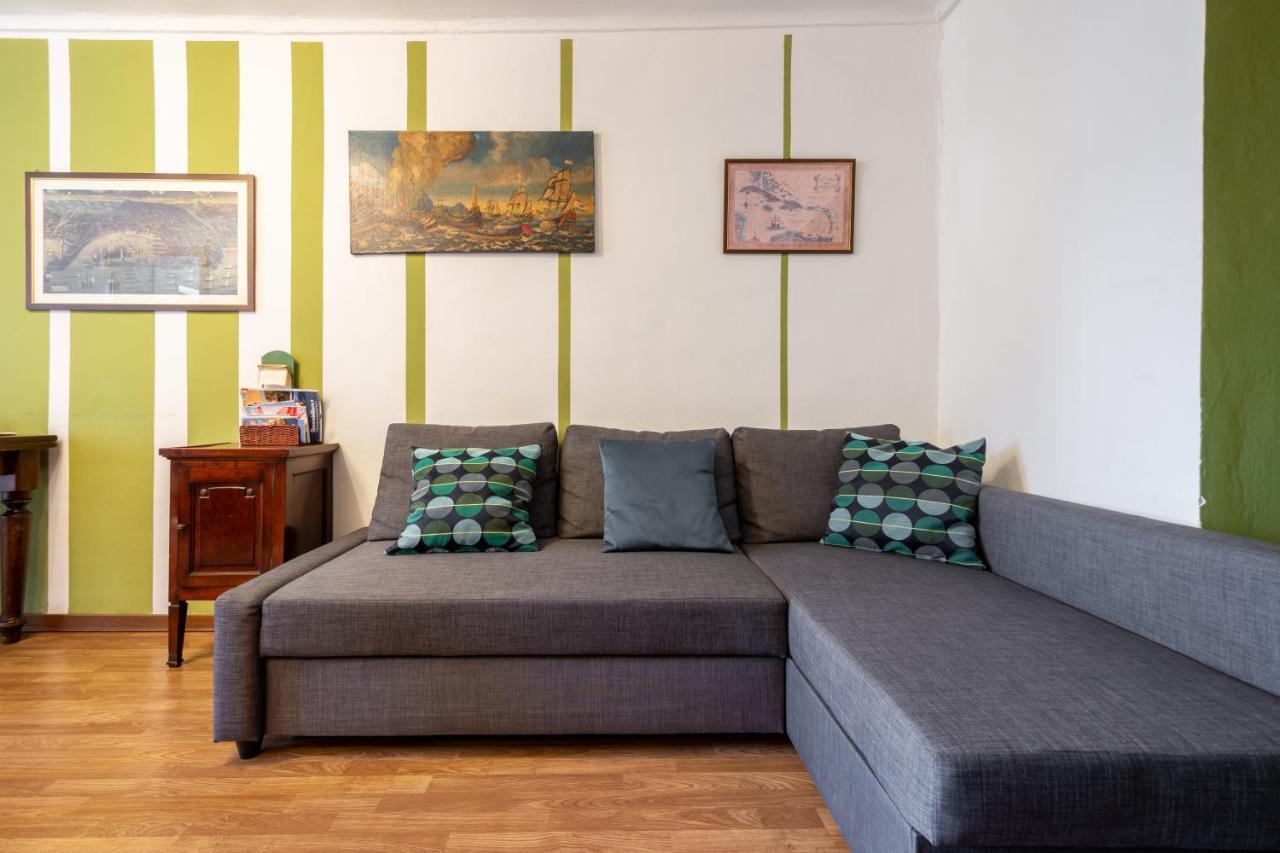 Central Apartment Турин Экстерьер фото